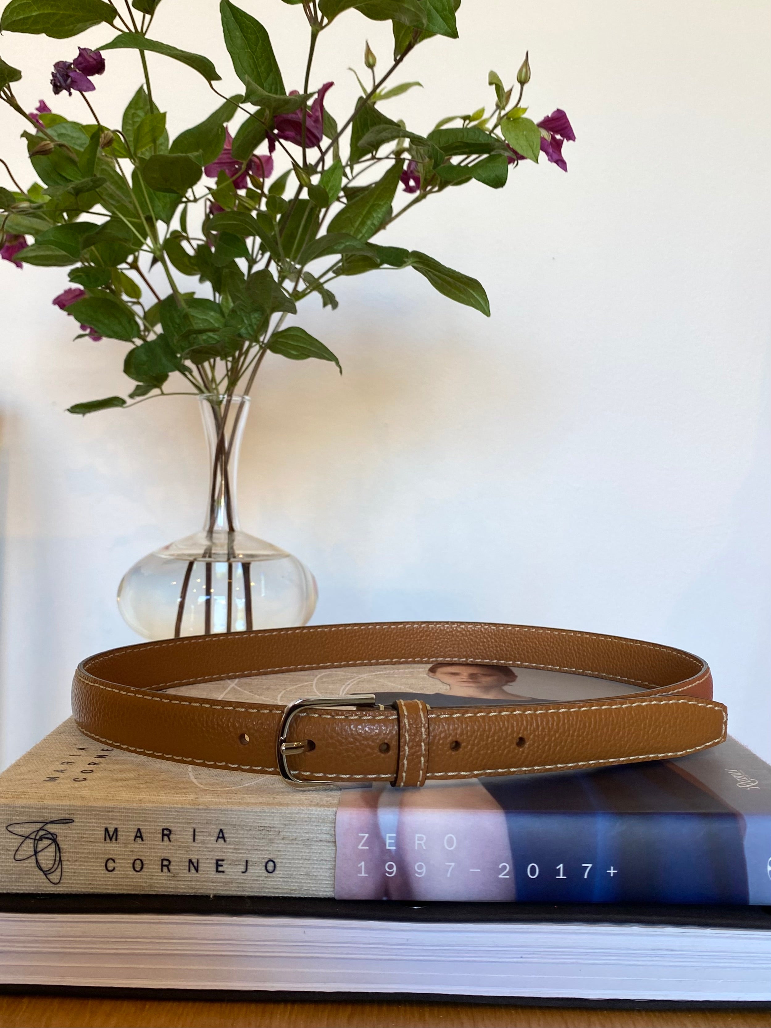 TOTEME | SLIM GRAINED LEATHER TROUSER BELT