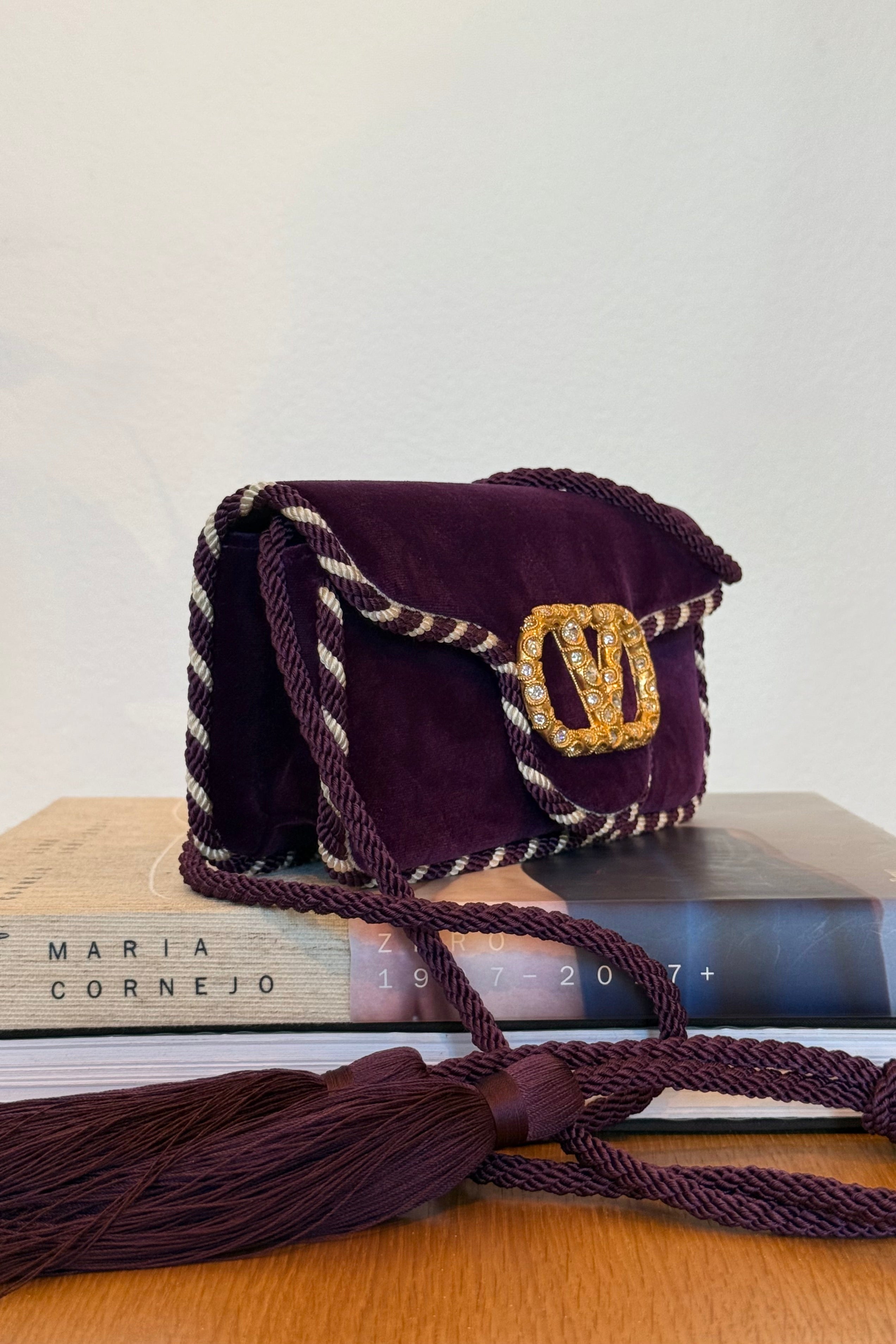 VALENTINO | VELVET LOGO CLUTCH