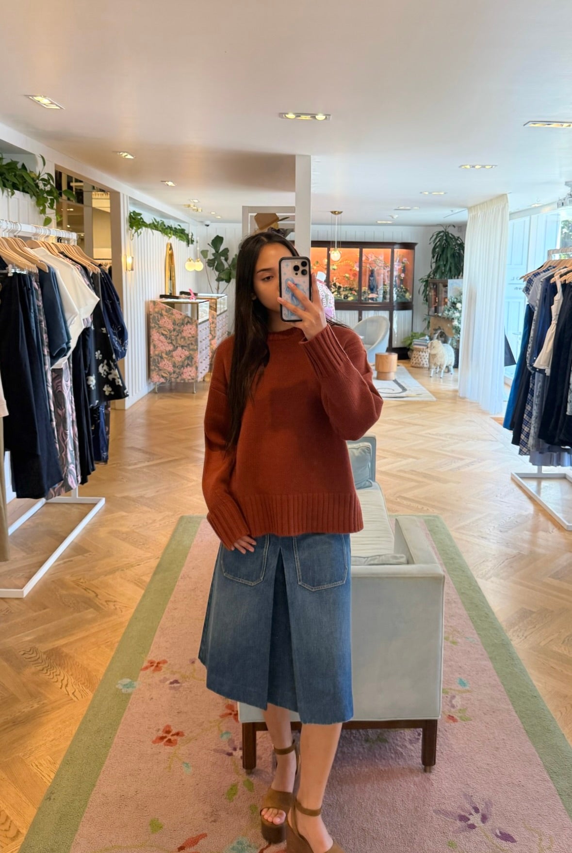 GUEST IN RESIDENCE | COZY CREW