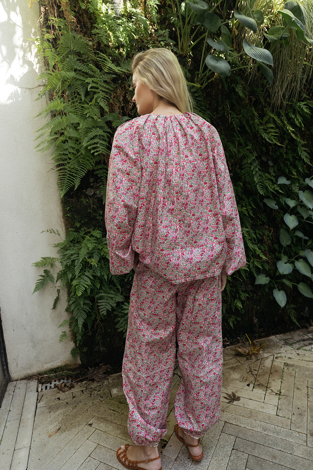 NACKIYE | TOPKAPI FLORAL ELASTIC PANTS | WOMEN'S LUXURY DESIGNER CLOTHING, JEWELRY & ACCESSORIES | CAPITOL CHARLOTTE, NC & BRENTWOOD, CA