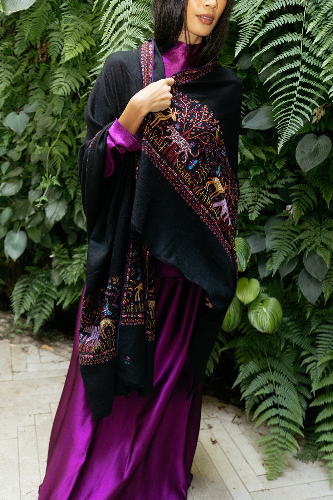 YASER | ANIMAL BORDER SHAWL 3