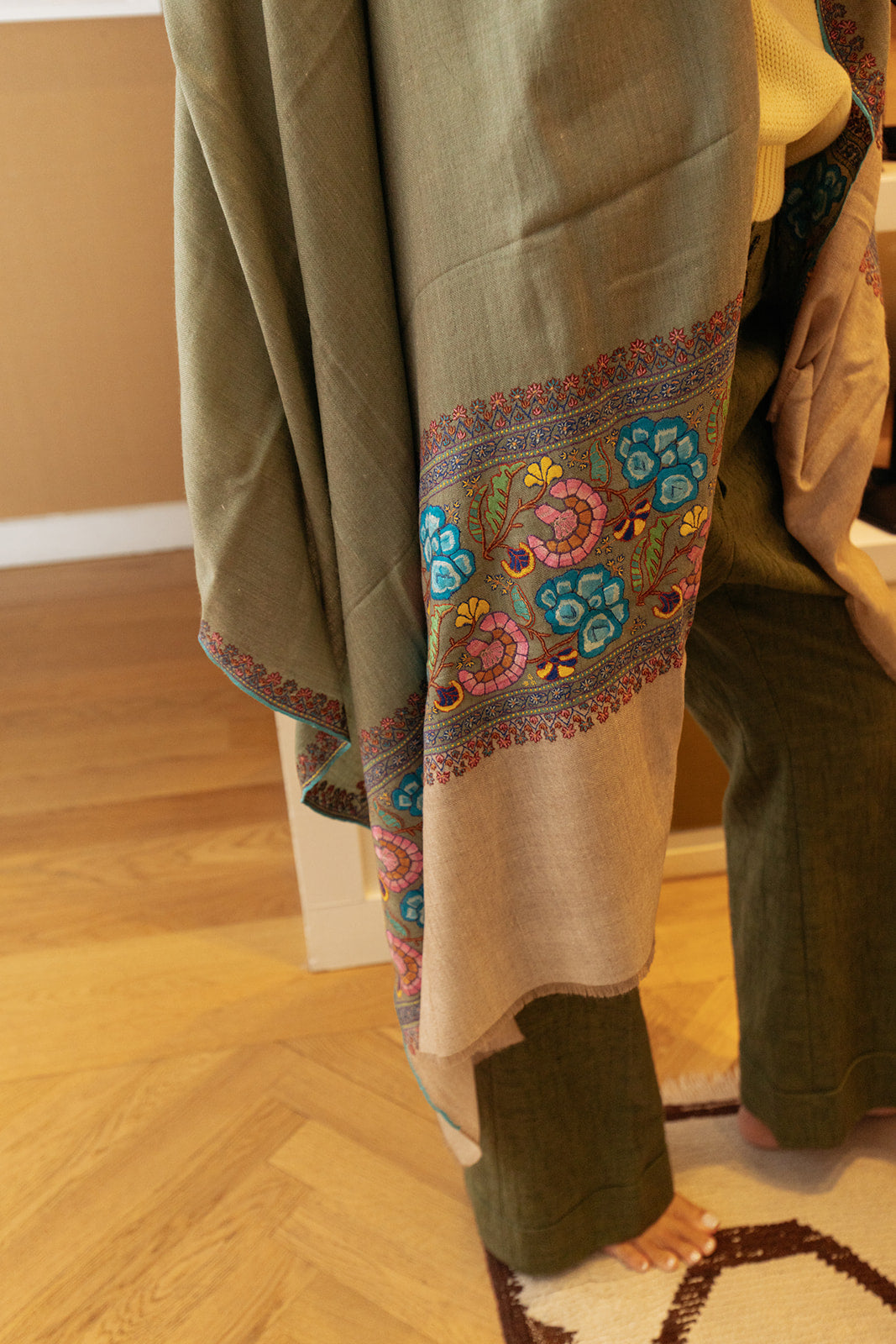 YASER | INTRICATE FLOWER SHAWL | WOMEN'S LUXURY DESIGNER CLOTHING, SHOES, HANDBAGS & JEWELRY | CAPITOL CHARLOTTE, NC & BRENTWOOD, CA
