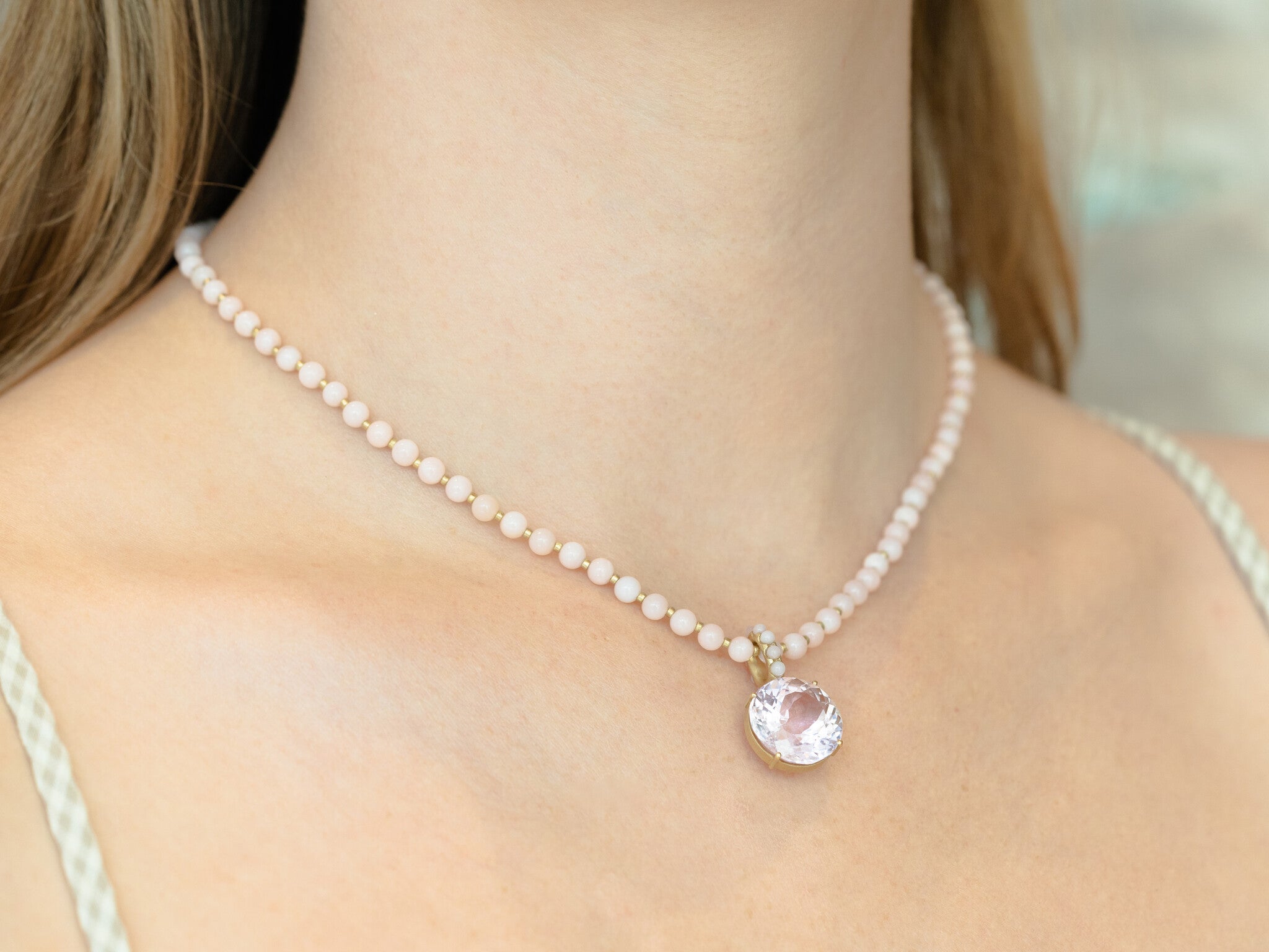 BEADED NECKLACE WITH KUNZITE PENDANT