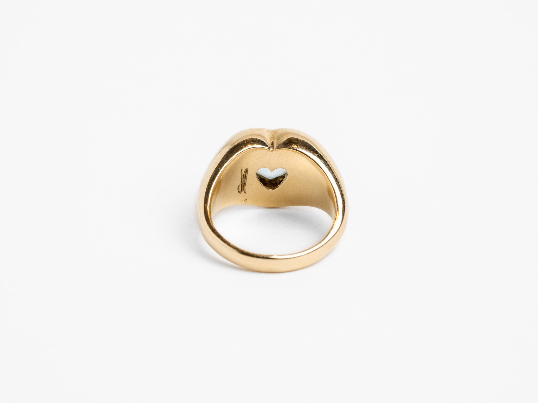 HEART SIGNET RING