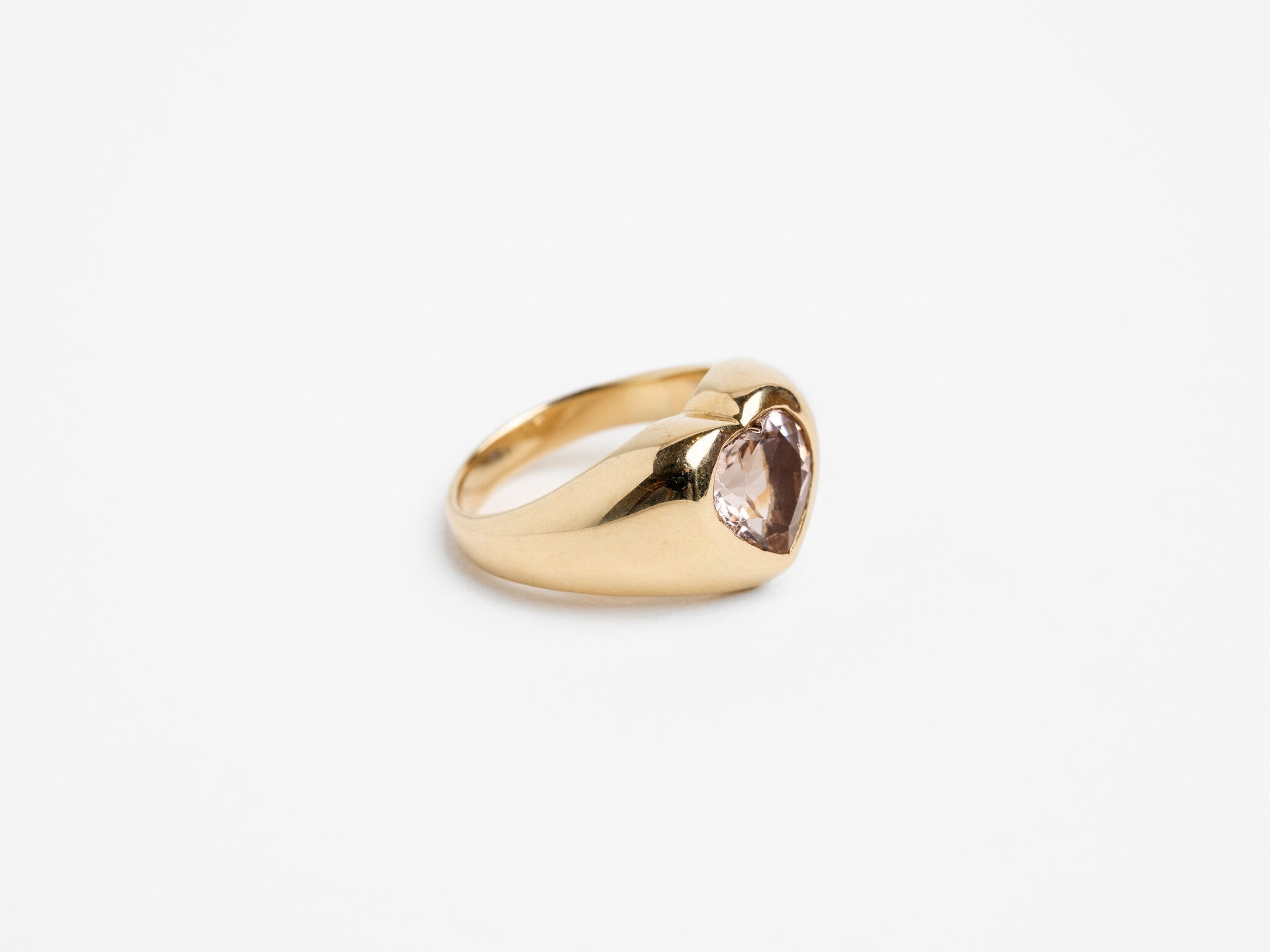 HEART SIGNET RING