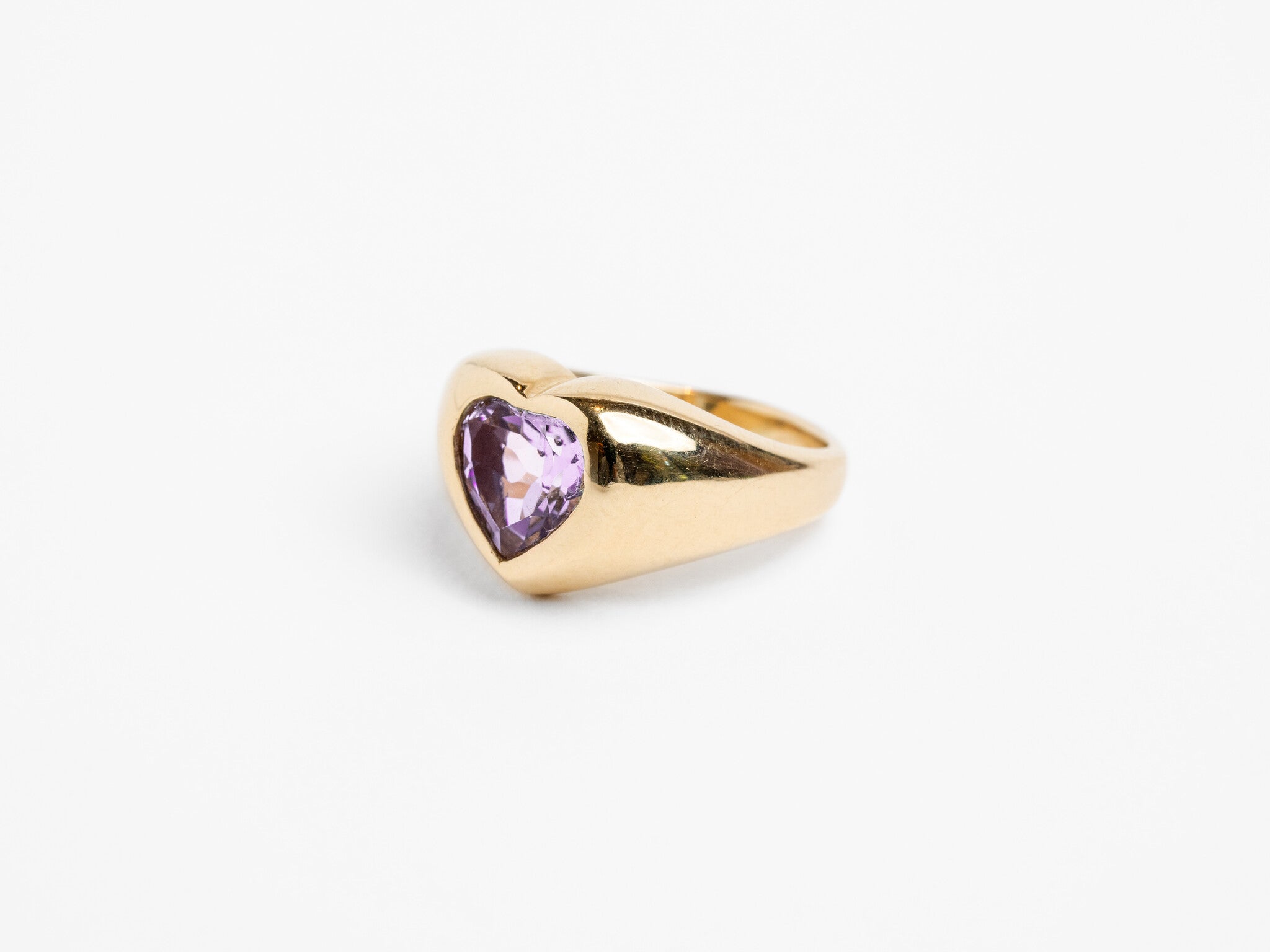 HEART SIGNET RING