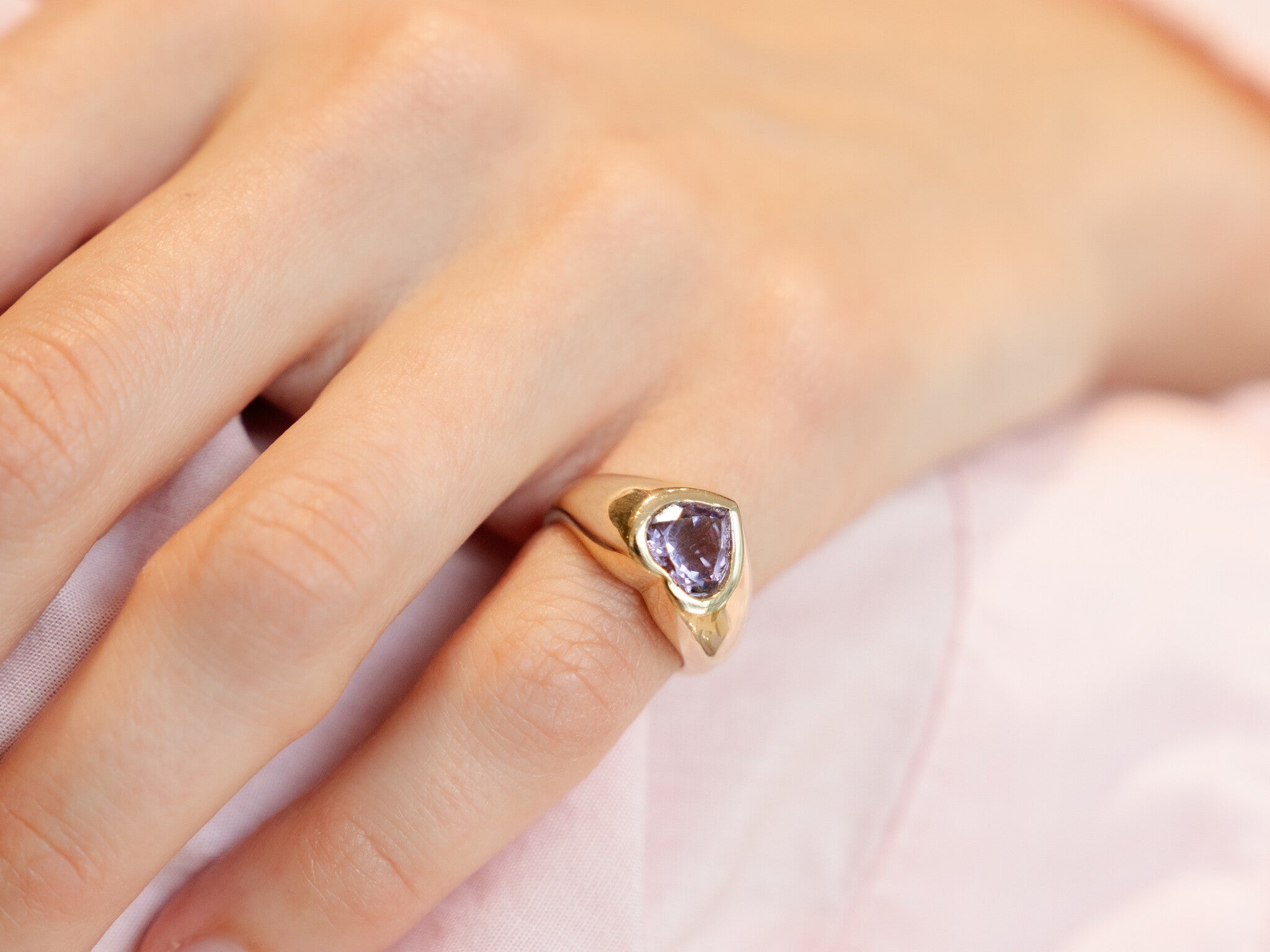 HEART SIGNET RING