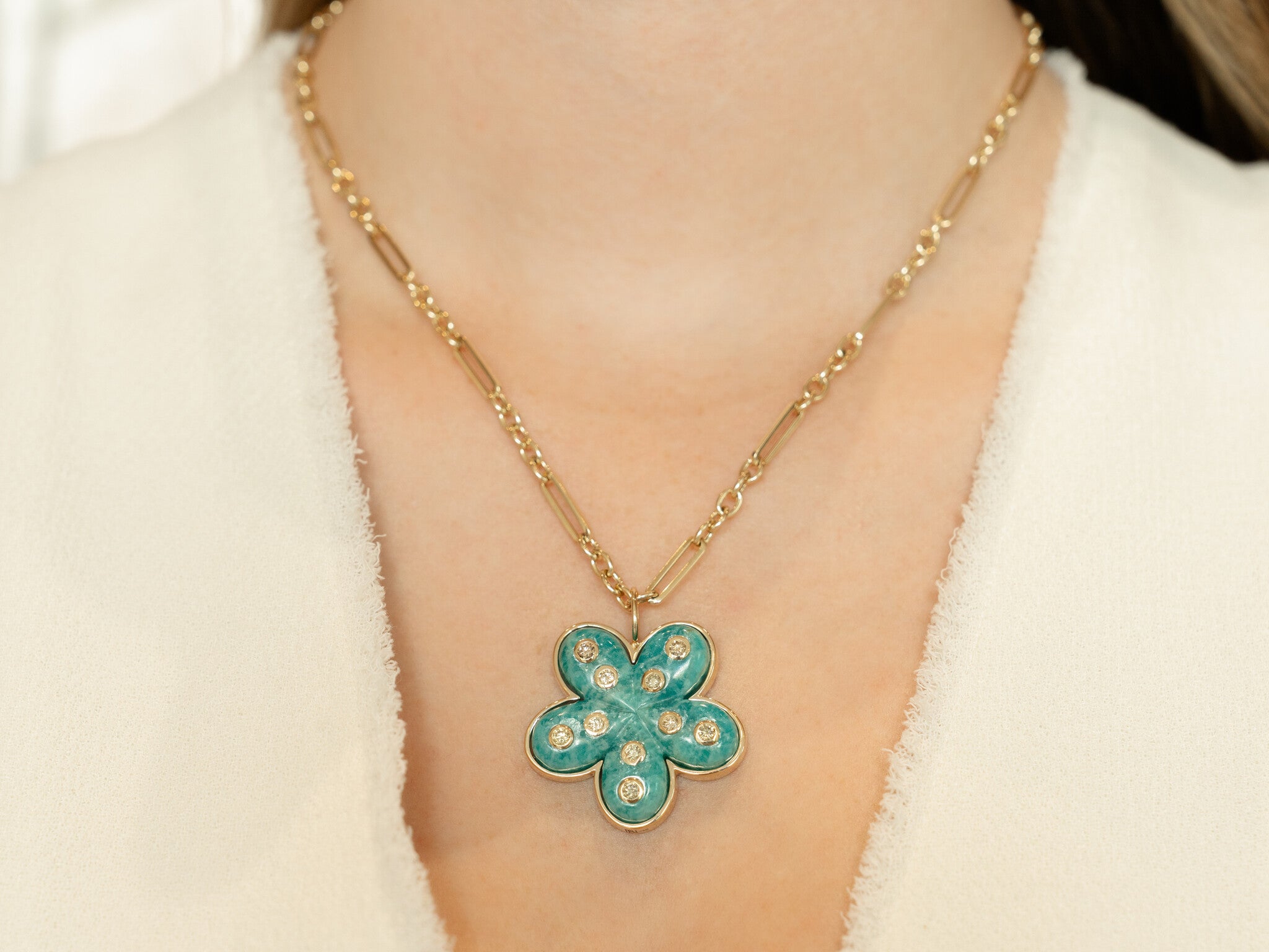 PETAL FLOWER NECKLACE