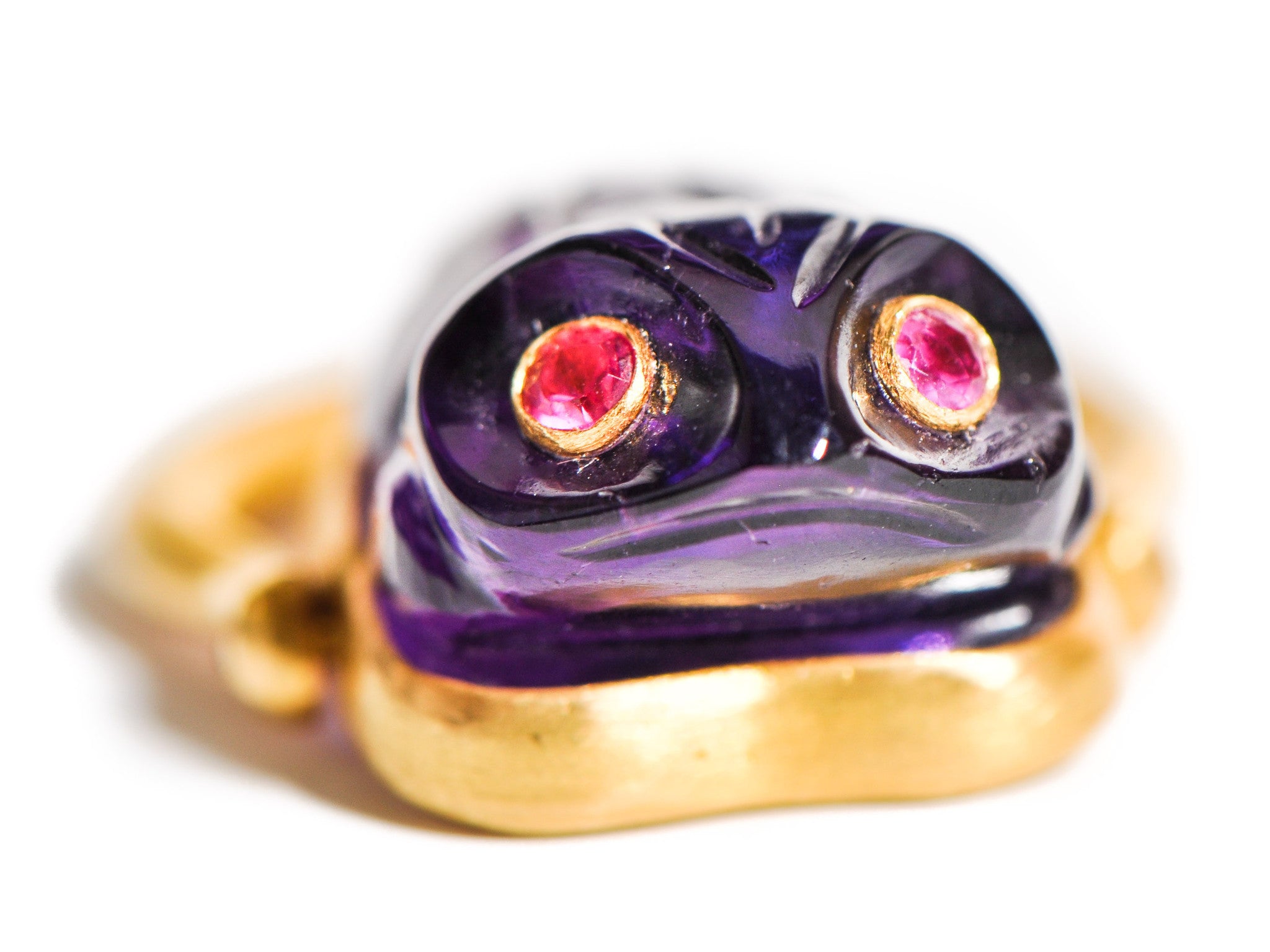 AMETHYST CARVED FROG RING