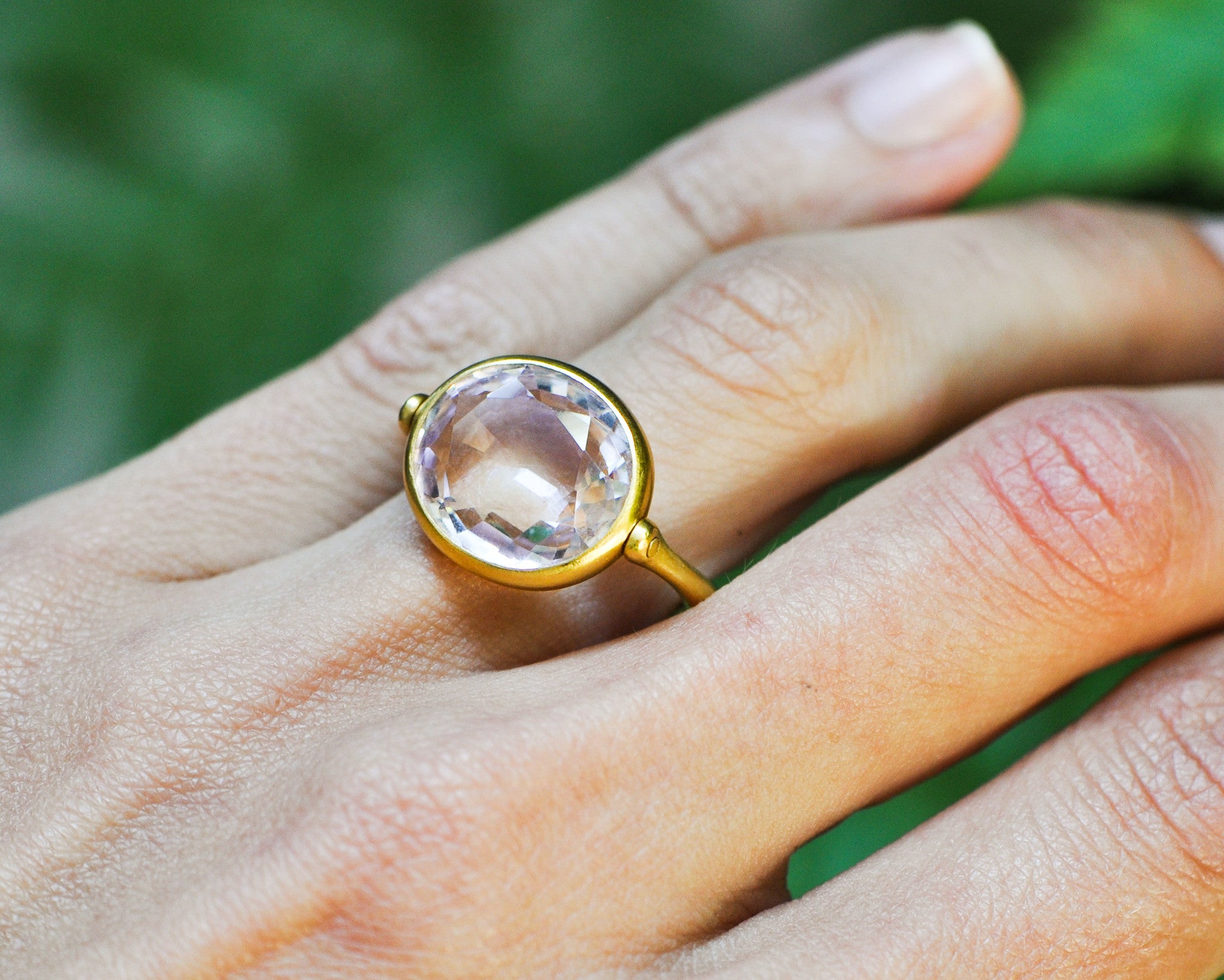 AMETHYST SWIVEL RING