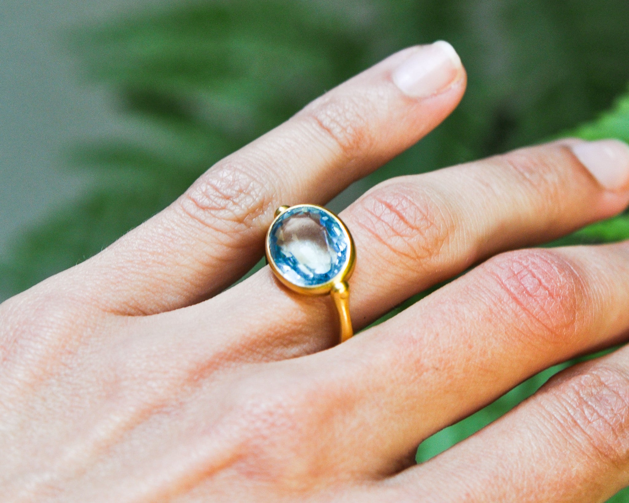 AQUAMARINE SWIVEL RING