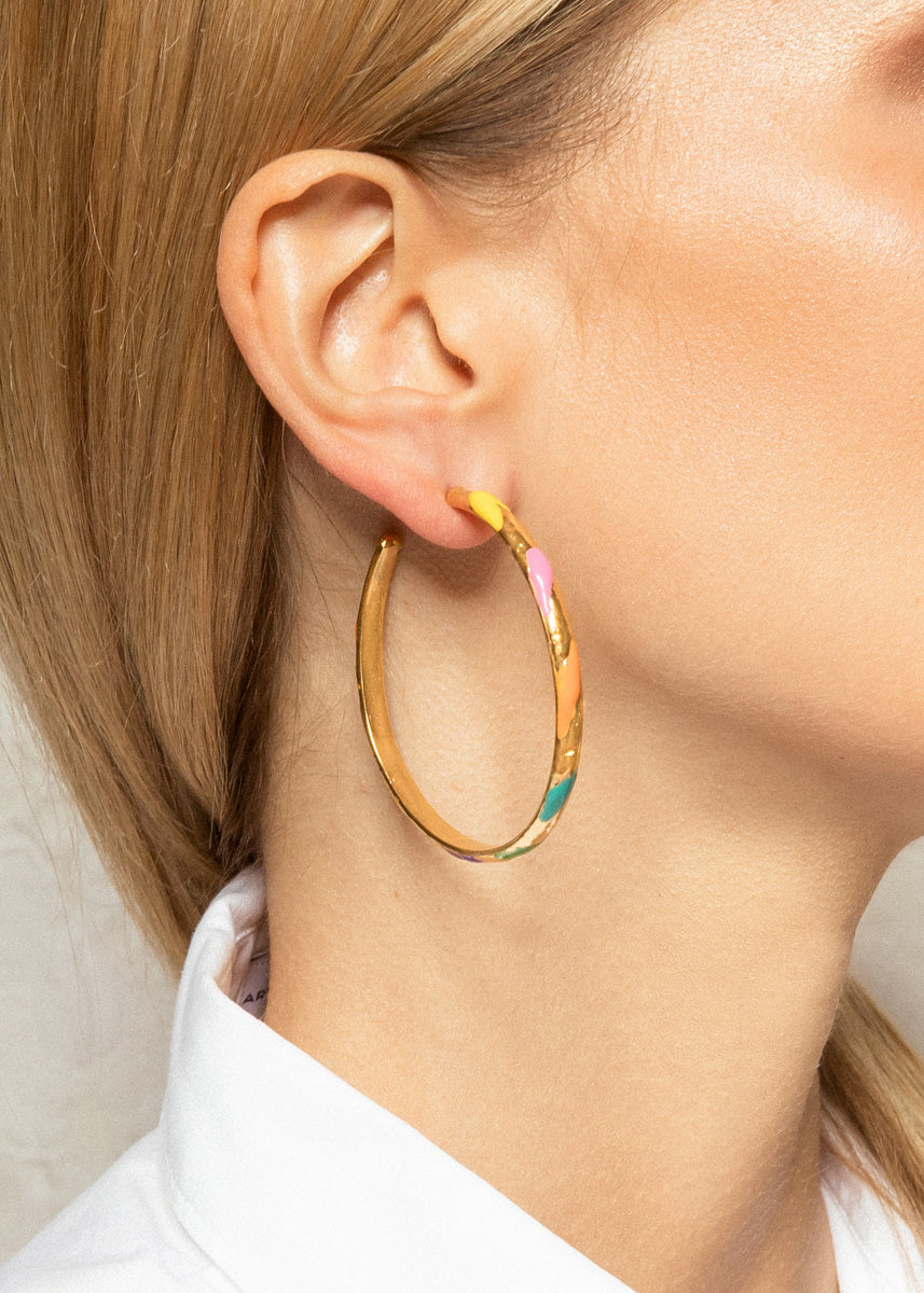 ARTSY ENAMEL HOOP EARRING