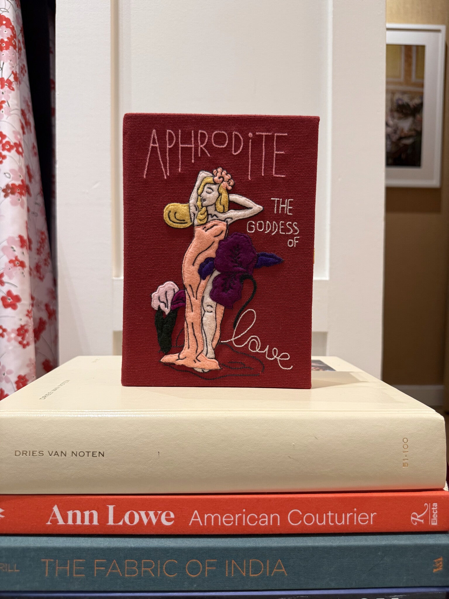 APHRODITE BOOK CLUTCH