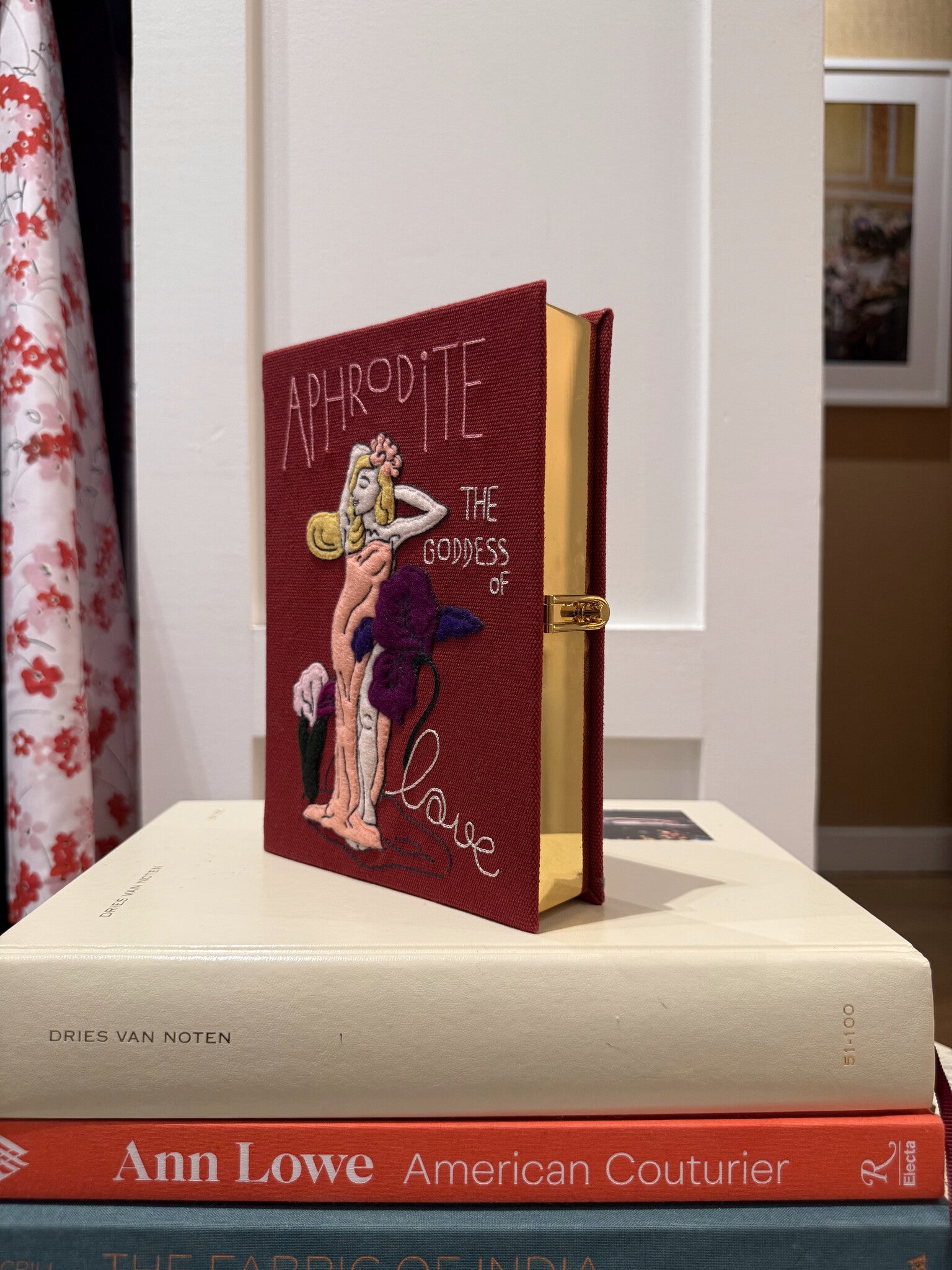 APHRODITE BOOK CLUTCH