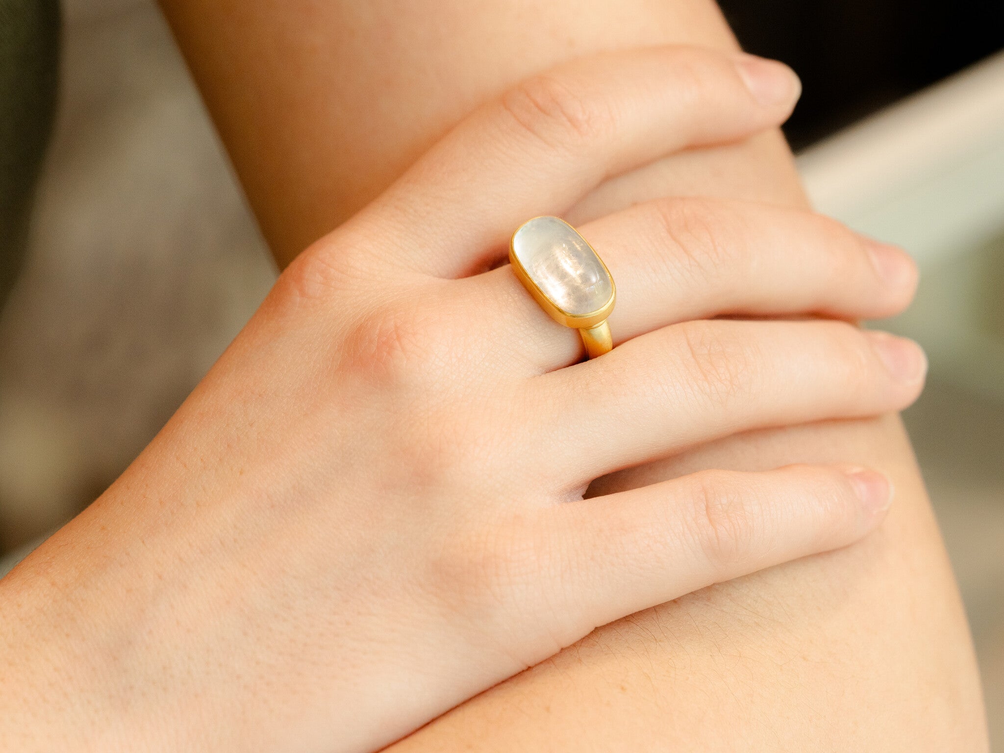 RAINBOW MOONSTONE TEGULA RING