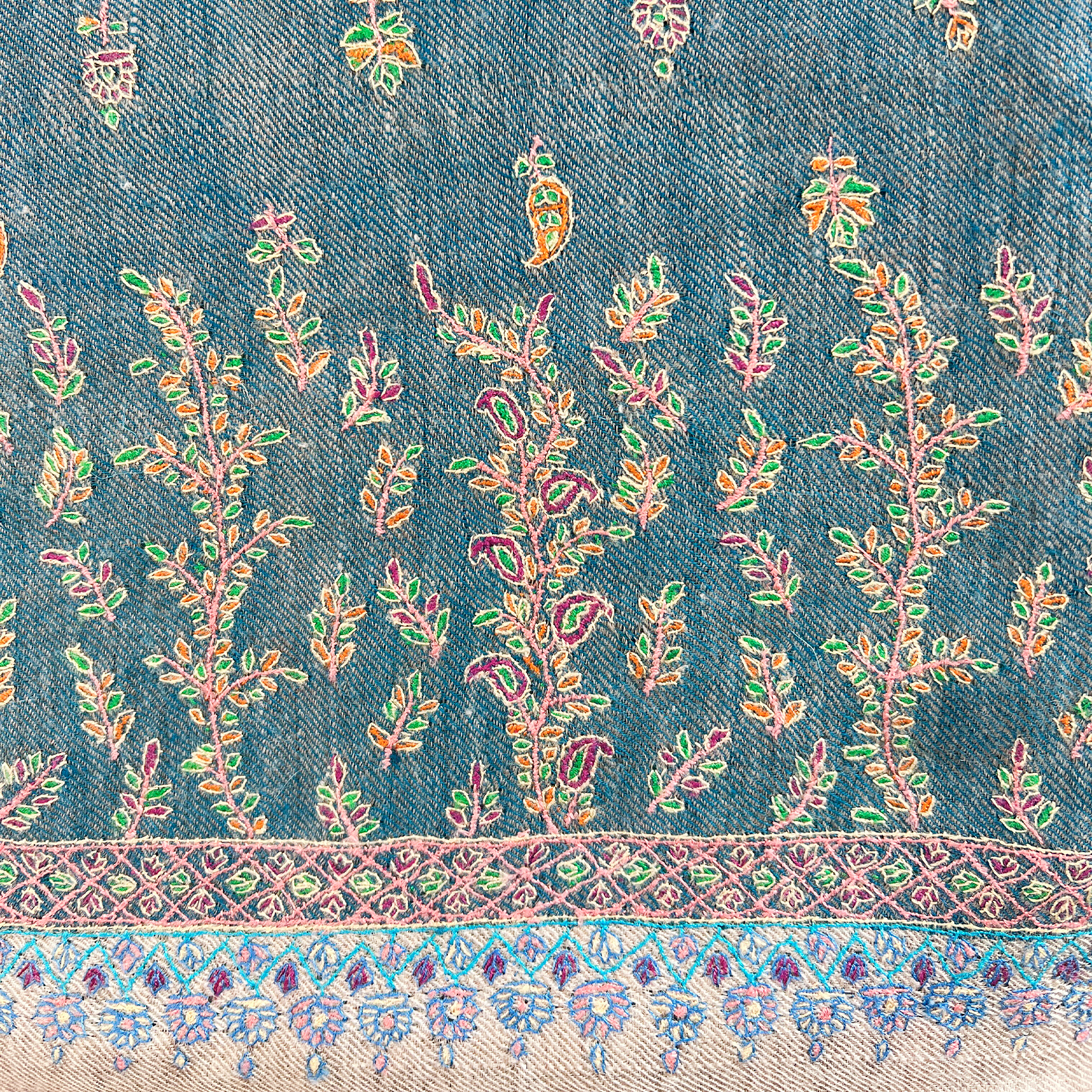 VINE EMBROIDERED SHAWL