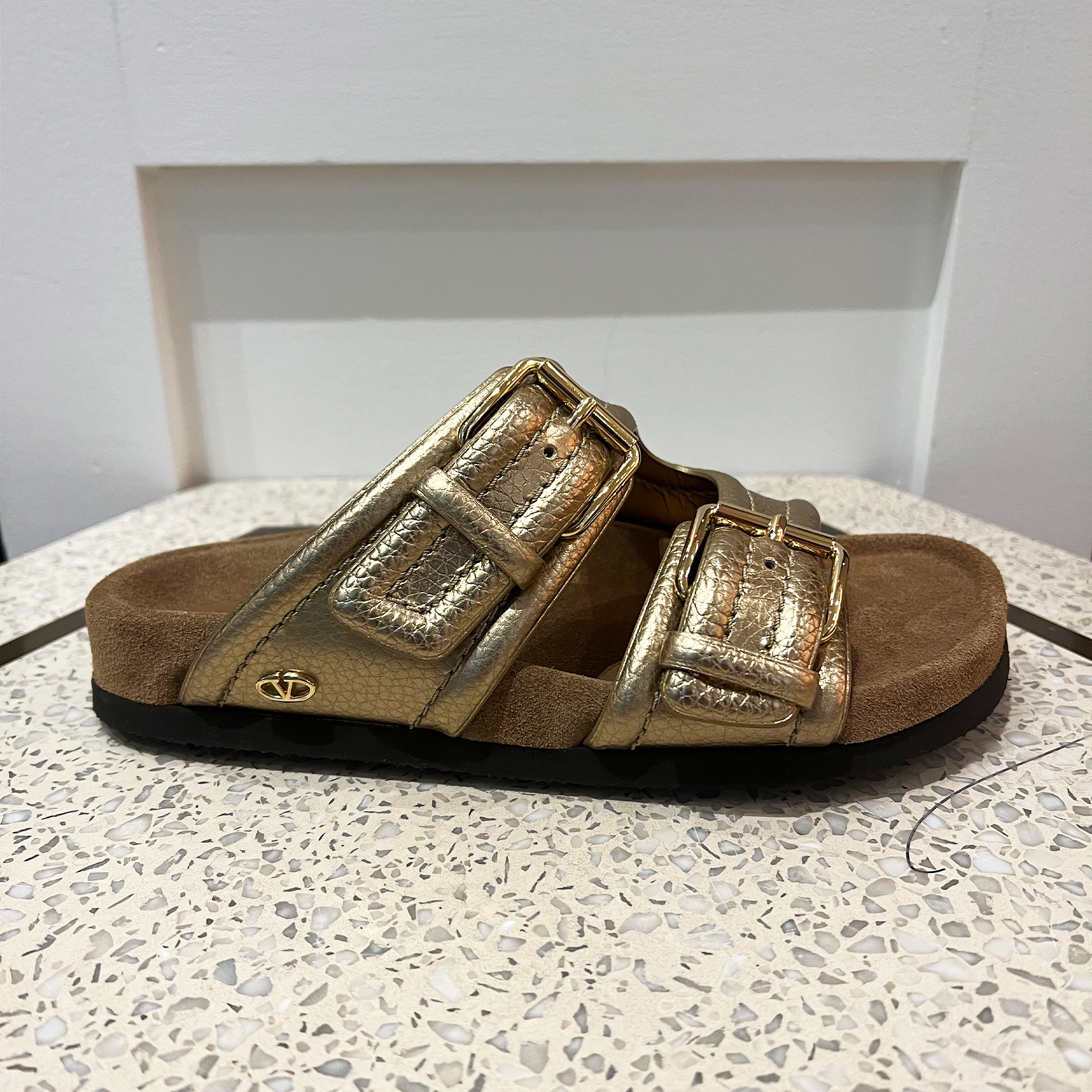 METALLIC LEATHER SLIDE